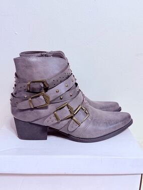 Vintage 93 Cara Studded Ankle Boots Size 10M